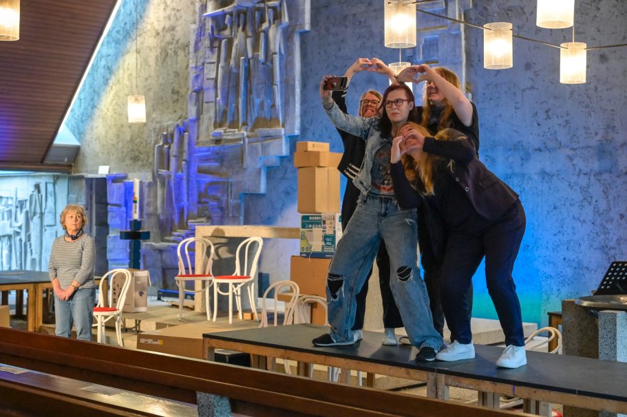 Theaterlabor 5 - ICH SIND : WIR BIN